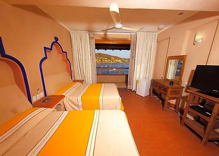 Del Pescador Hotel Zihuatanejo